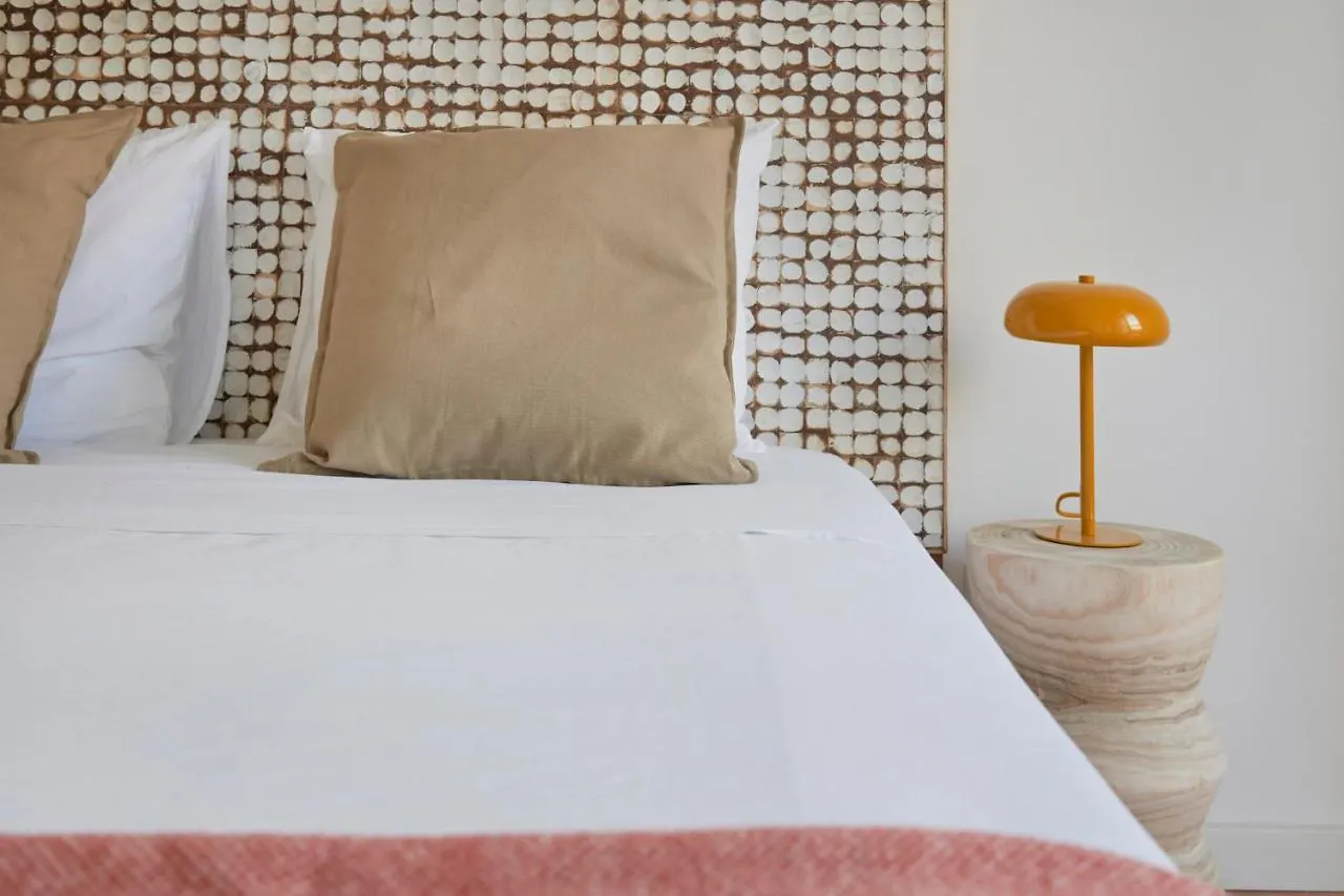Sunset Balcony Apartment, By Timecooler Lisbon Apartment