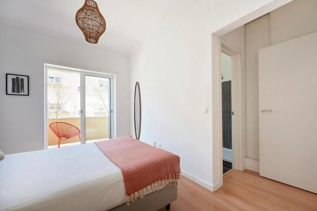 Sunset Balcony Apartment, By Timecooler Lisbon Portugal